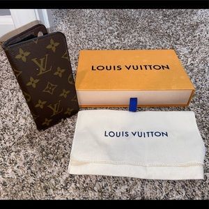 - - iPhone X - - Louis Vuitton Phone Case
